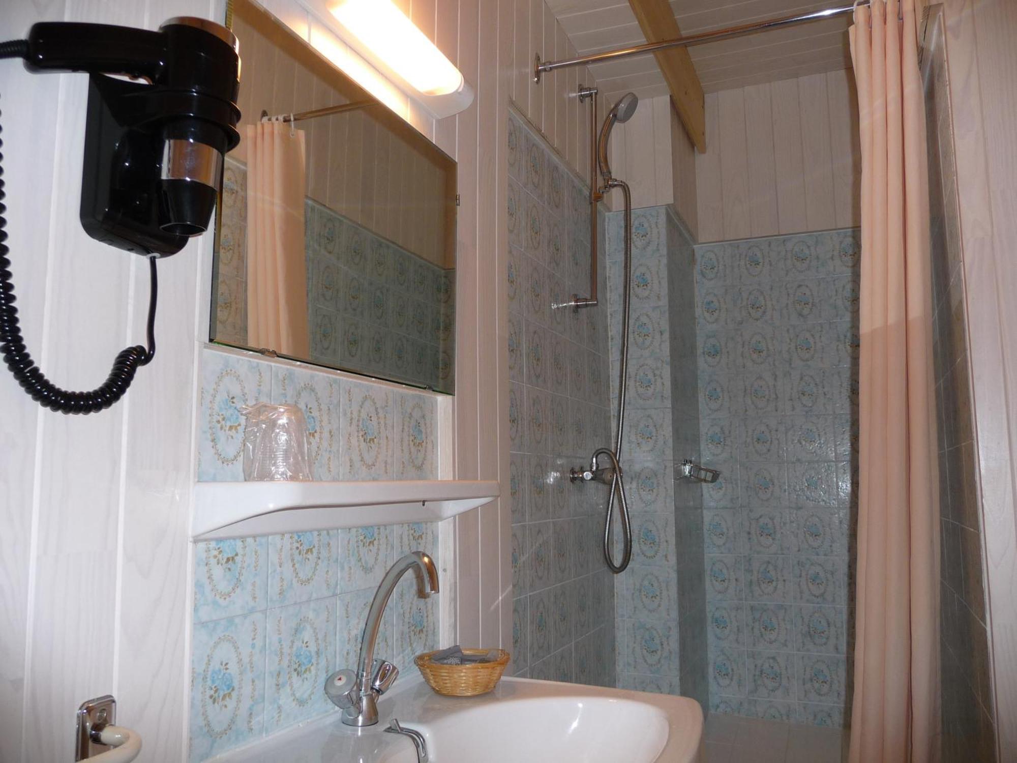 Hotel L'Amoulat Гурет Екстер'єр фото